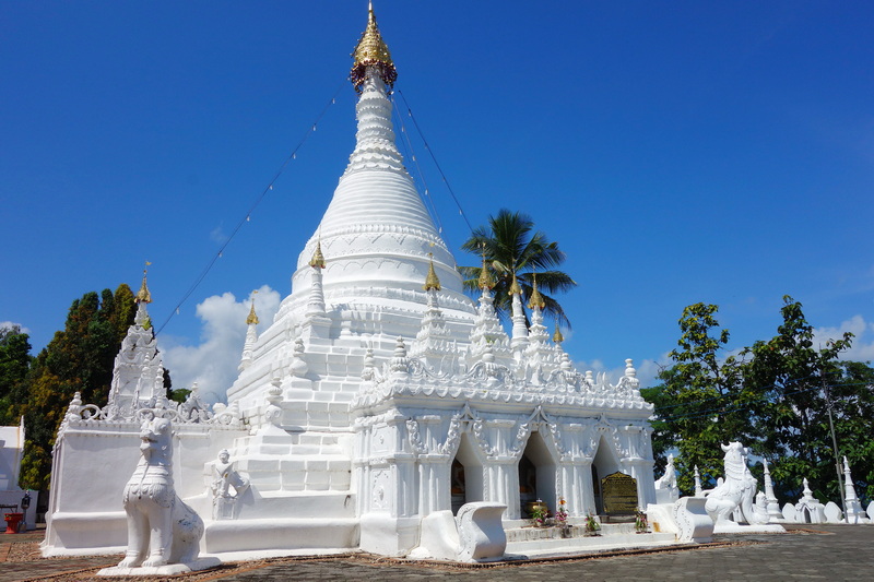 4-Day Private Mae Sariang, Mae Hong Son & Pai Tour from Chiang Mai | Led by Women 4-Day Private Mae Sariang, Mae Hong Son & Pai Tour from Chiang Mai | Led by Women