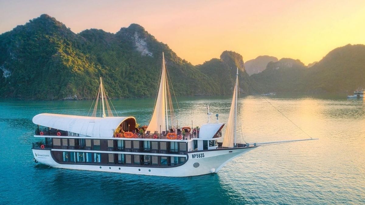 8-Day Vietnam Highlights Private Tour Led By Women 8-Day Vietnam Highlights Private Tour Led By Women